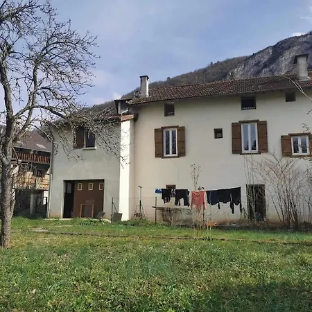 Maison De Village